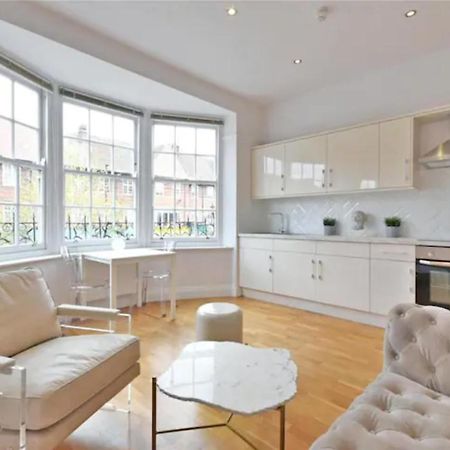 Luxury 3 Bed Apartment - Huge Outdoor Terrace & Amazing Transport Links Лондон Екстер'єр фото